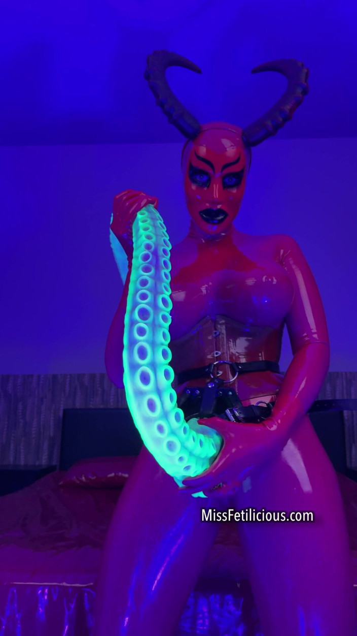 Miss_Fetilicious: Bine ați venit în iad