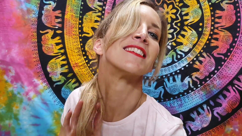 Serenexx: Geil &amp;nackt werden, yoga machen!