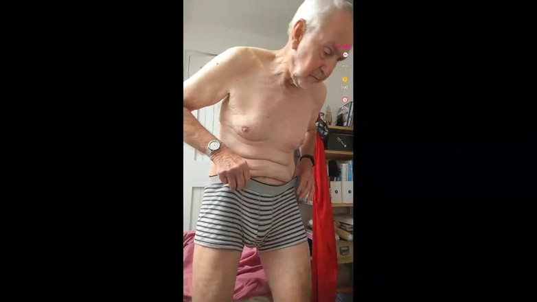Silver Fox Sex: Sunday Horniness
