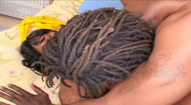 Radical Interracial: Matură sexy negresă cu cur rotund