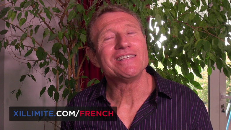 French girls at work: Tetona vet consigue anal follada por un viejo