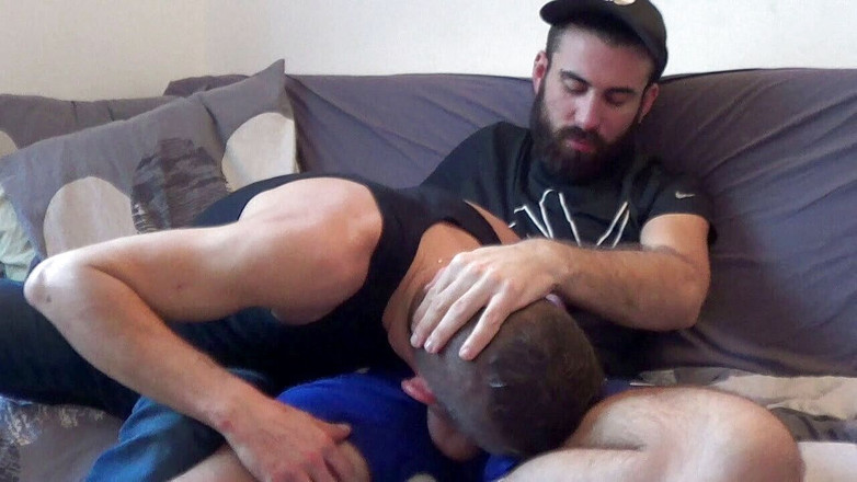 Raw French Bad boys: Francuska dziwka zerżnięta przez Araba z prawdziwym dużym wybrzuszeniem XXL