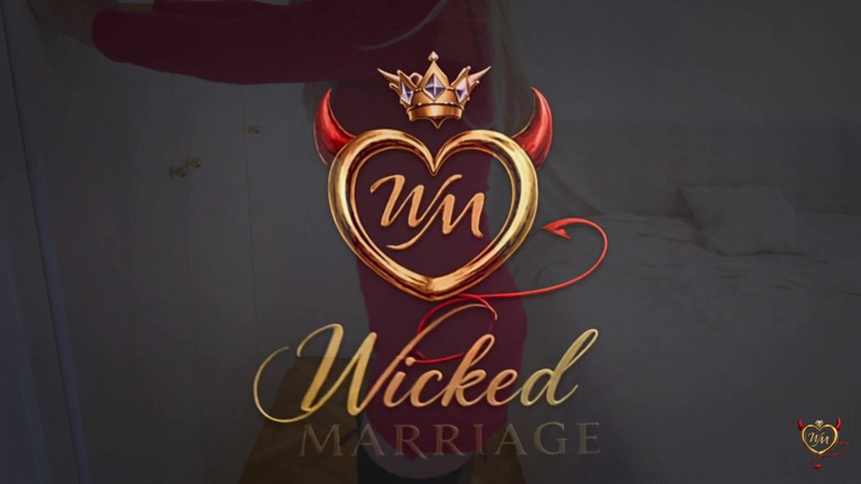 Wicked Marriage: Berambut perang kecil yang sempurna kembali dari berpesta dan melancap...