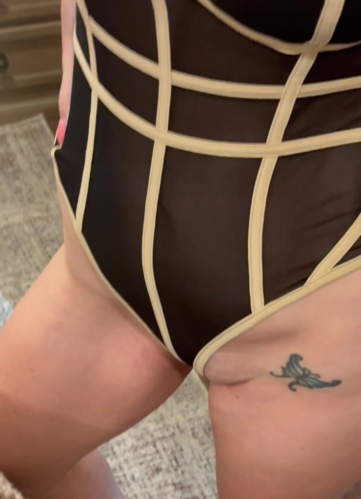 PawgWifeandHubby: Cette Femme Au Foyer PAWG Adore La Bite