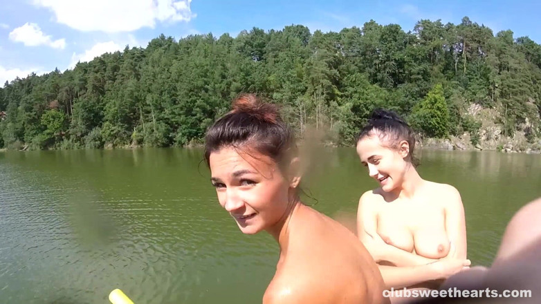 GroupSexSweetHearts: Divoké dívky hubené namáčení
