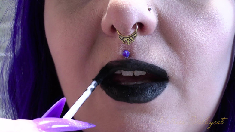 Mxtress Valleycat: Gothic-lippen necken