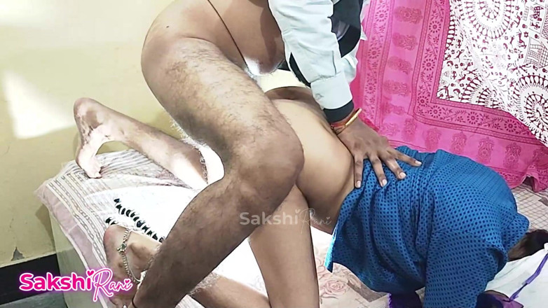 sakshi_raniii: Indische desi, heiße sexy stiefmutter gegangen, nachdem sie sich umgezogen...