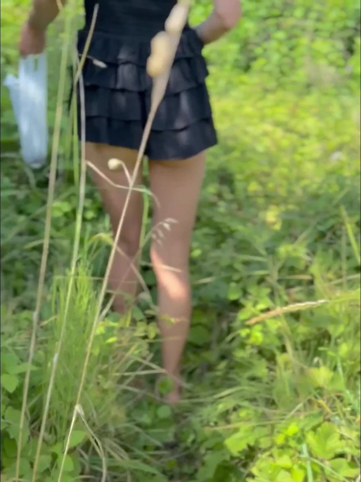 Sonya Pretty: Ich gehe alleine ohne Kleidung