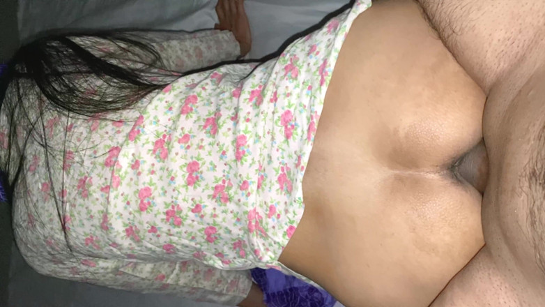 Desifilmy45: Madrastra punjabi se desnudó delante de un tanga baba para...