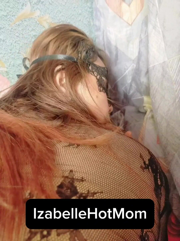 Izabelle Hot Mom: Ich necke den ehemann meiner freundin