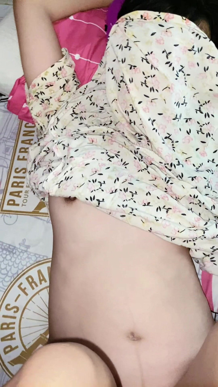 Bella Ivanka: Seks dengan seorang wanita muda