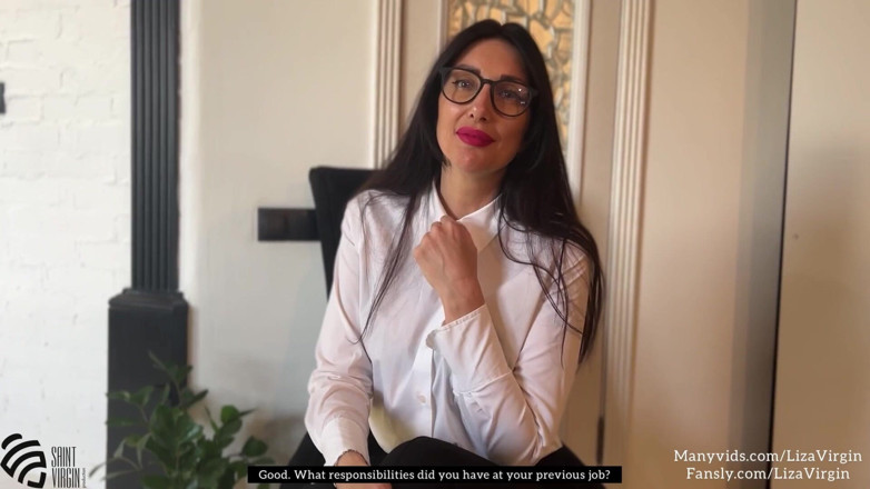 LizaVirgin: La secrétaire a sucé la bite du patron