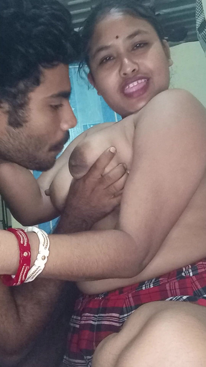 Mridulmadhu: Video blowjob isteri deshi penuh