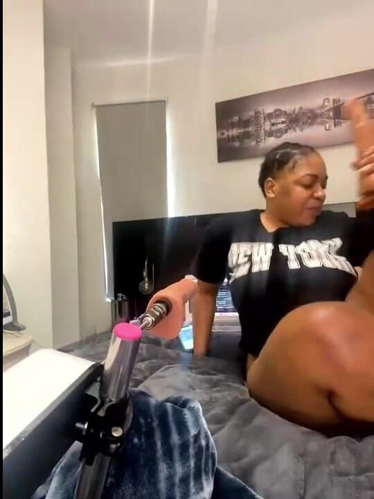 Big black clapping booties: Branlette jusqu’à l’extrême, épisode 1034