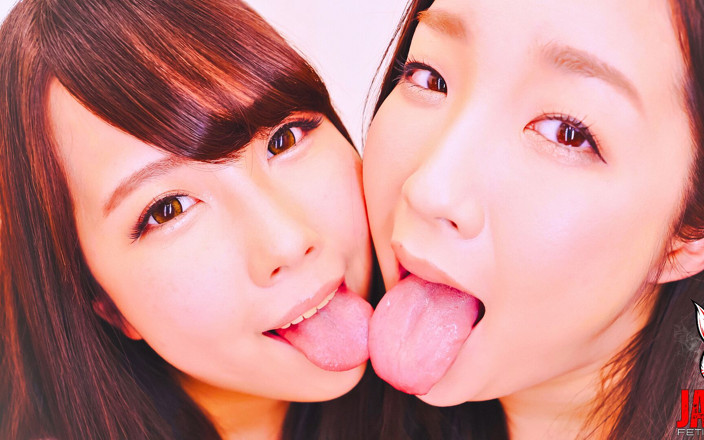 Japan Fetish Fusion: Selfie &amp; wederzijdse tongobservatie intense met elkaar verbonden speeksel lesbische kus -...
