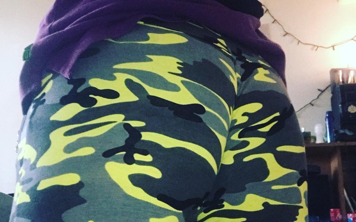 Bootyhoe: お尻のディルド