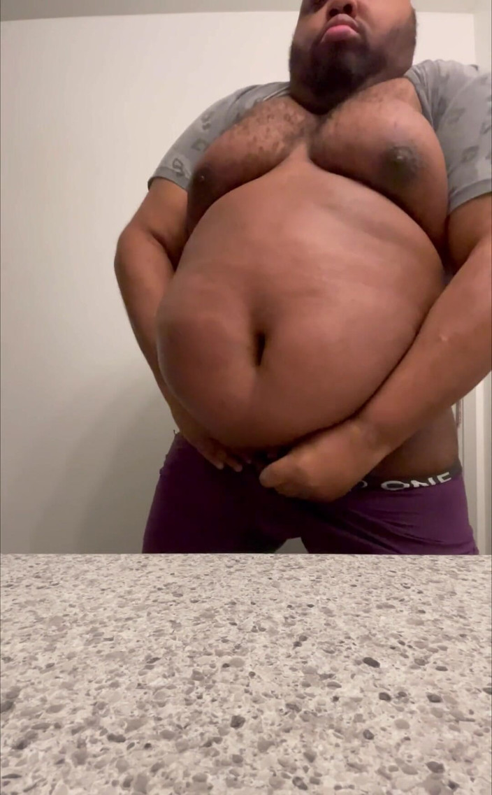 Blkhole420: Un gros cul excité se fait baiser