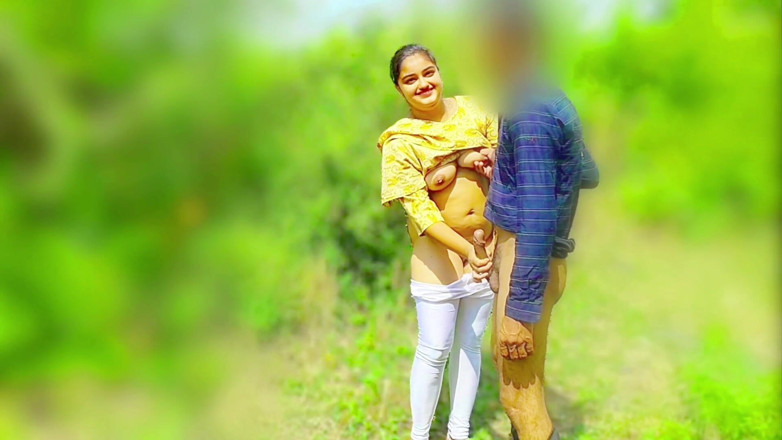 Your_aisha: Desi krásná vesnická dívka sex video poprvé venku