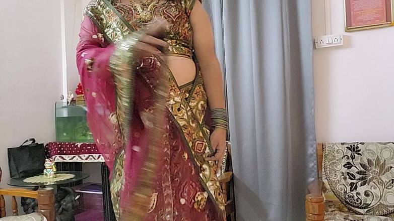 Indiansissychubby: Красива жінка в сарі