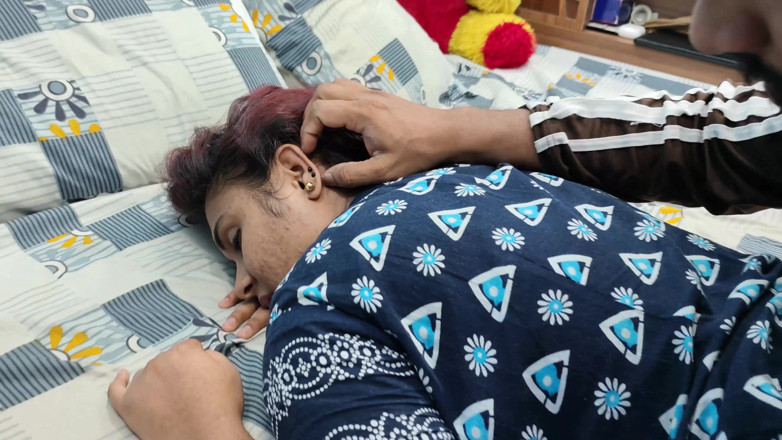 Vaigavarun45: Romansa jilat pantat hot pasangan Malayali