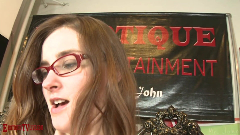 ErotiqueTVLive: Jay Taylor verloor van plezier terwijl Eric Johns pik haar...