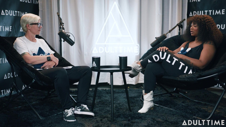 Adult Time Podcast: Avery Jane vuistneuken, melken &amp; bananenkont spul | de pornopodcast