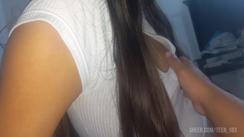 homemadeteen18: Fotto una studentessa di 18 anni con le tette perfette. Vero...