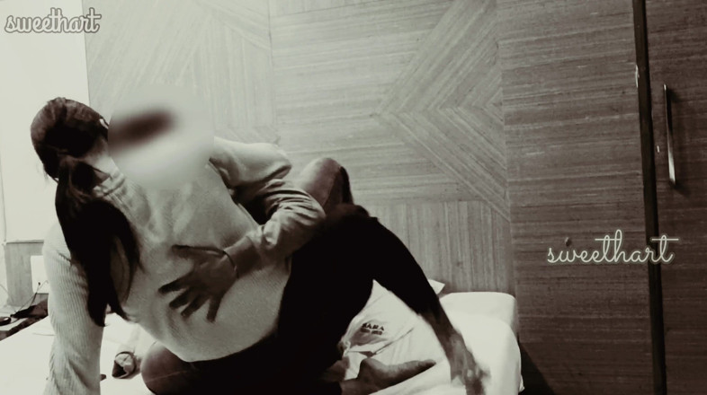 sweet girl: Cuộc gặp gỡ mãnh liệt những tưởng tượng văn phòng...