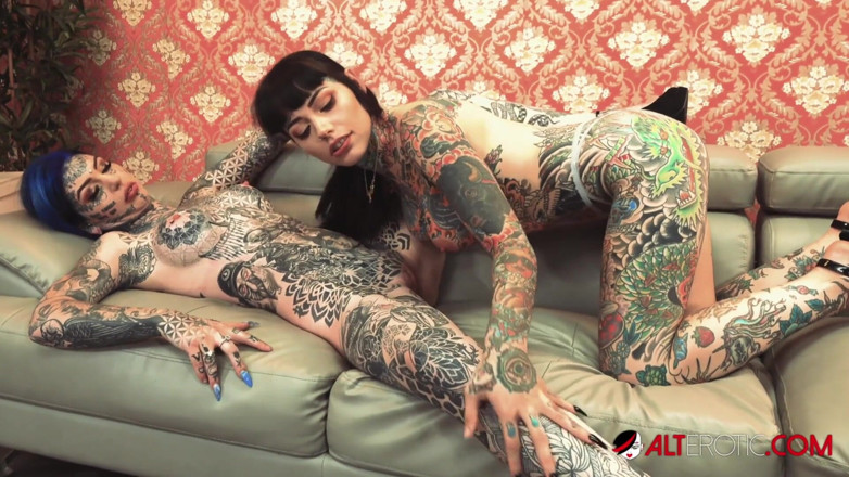 Alt Erotic: Tiger Lilly šuká Amber Luke připínákem