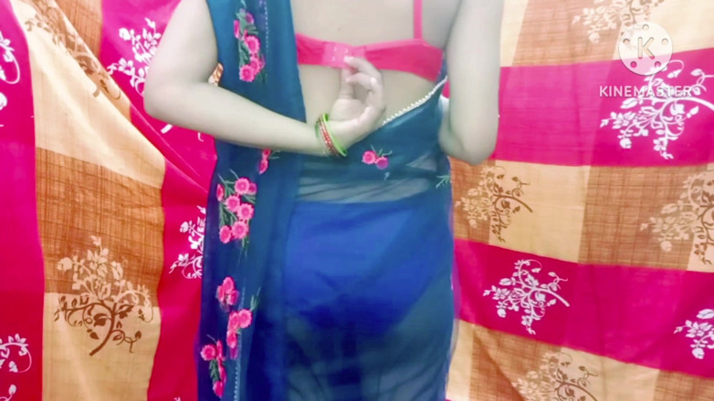 Ankurpriya000: 服を着ているスタプシストの服を着替える姿