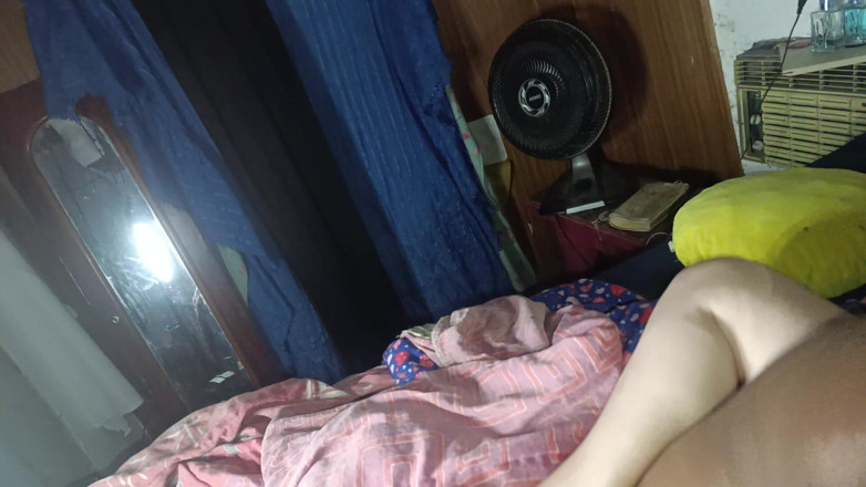 Cuckold Couple Swing: Esposa traviesa corriéndose dentro con la polla grande de su...