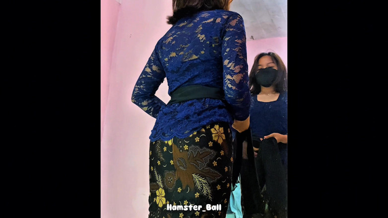 Hamster_Ball: Dopasowana sukienka Hidżabu Kebaya z tajską pokojówką