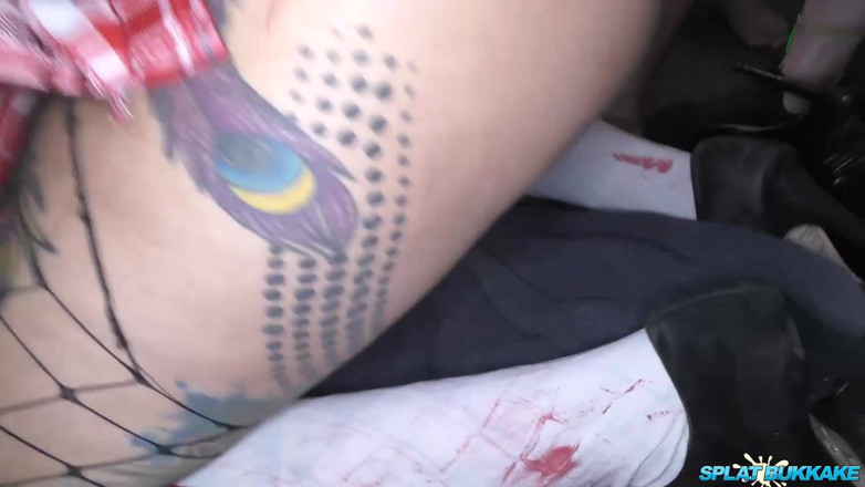 UkXXXpass: Deslumbrante bukkake de halloween com Alexxavice