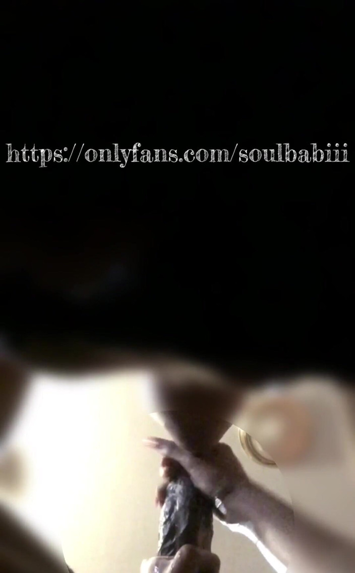 Soul Babiii: Сексуальна під мінетом