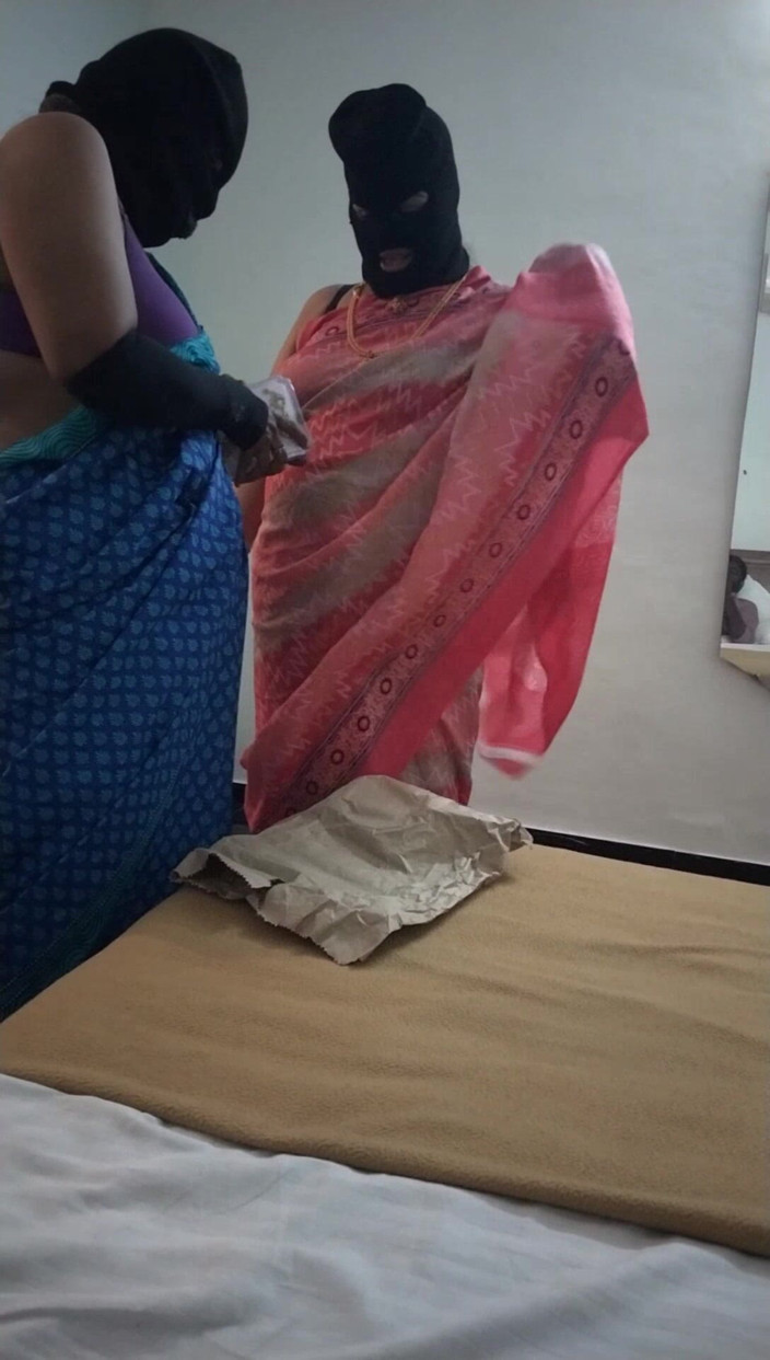 Tamil lesbian: Nói chuyện tục tĩu - phía sau cảnh quay