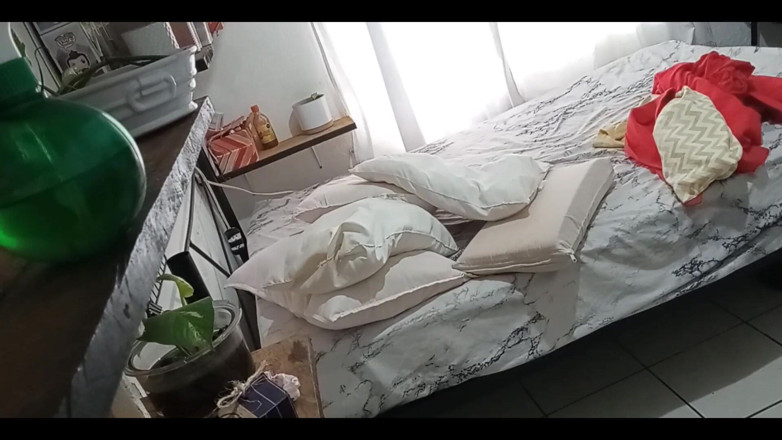 Karmicoxv: Tante seksi lagi bersih-bersih kamar 1