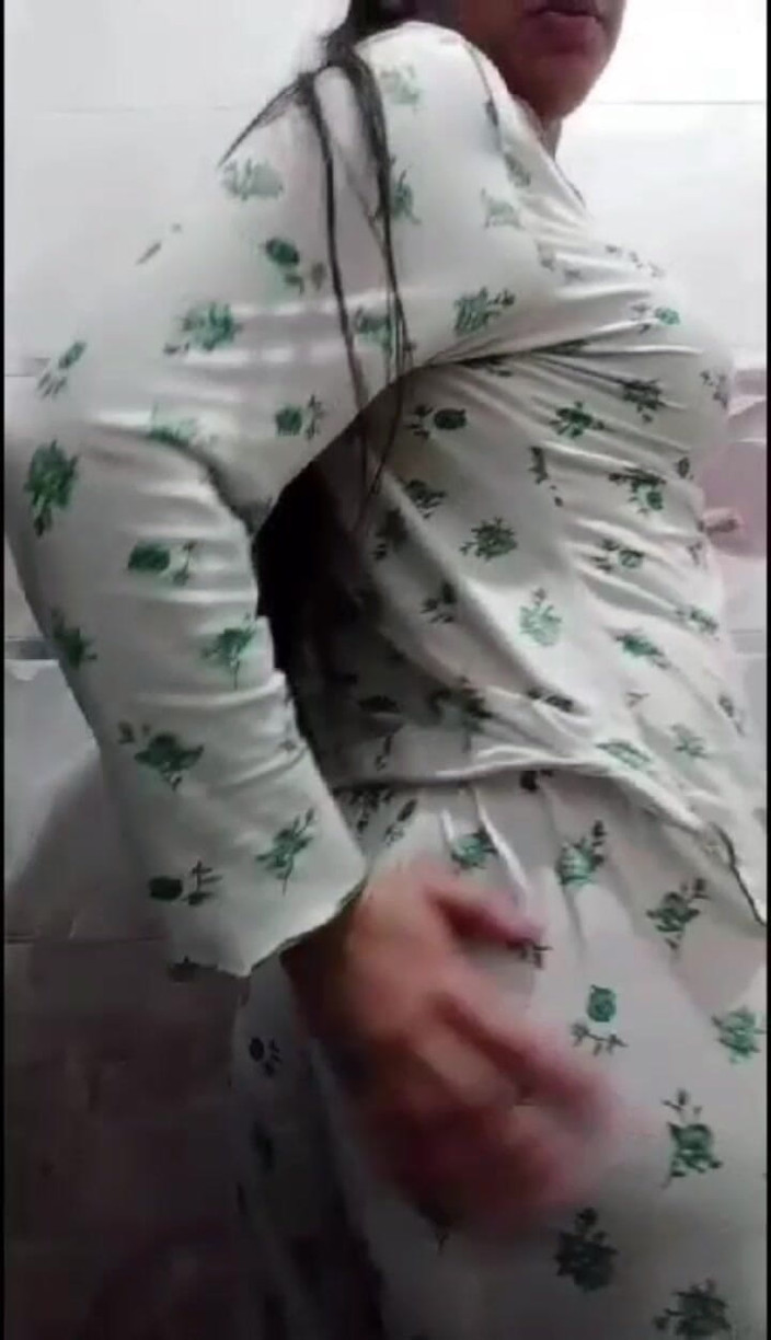 Amiramodel: Masturbation Chaude Amira Model Arab