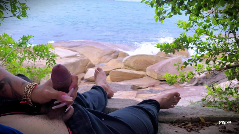 D3k69: Handjob ejakulasi mengejut di pantai