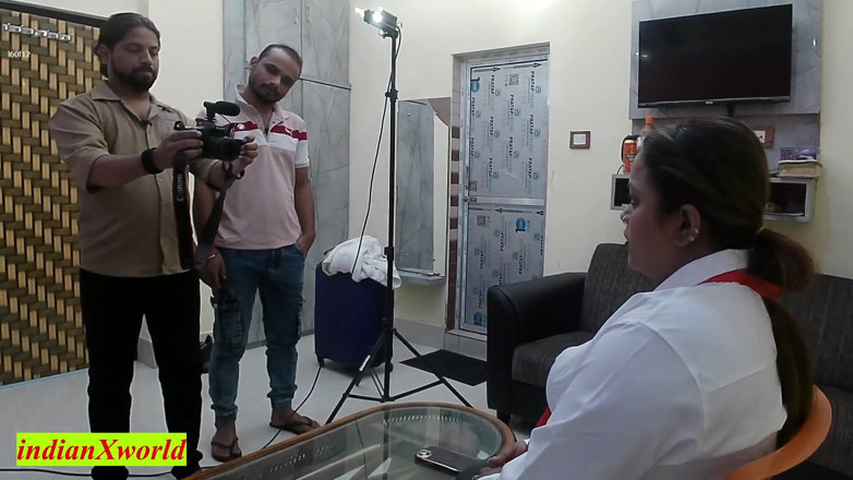 Indian Xshot: Penyampai TV Cantik Seks Bertiga Kali Pertama! Jangan Pancut Ke...