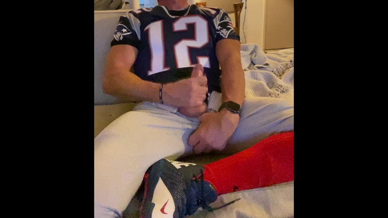 JockDad87: Jockdad87 skjuter en massa sperma i sin fotbollsutrustning