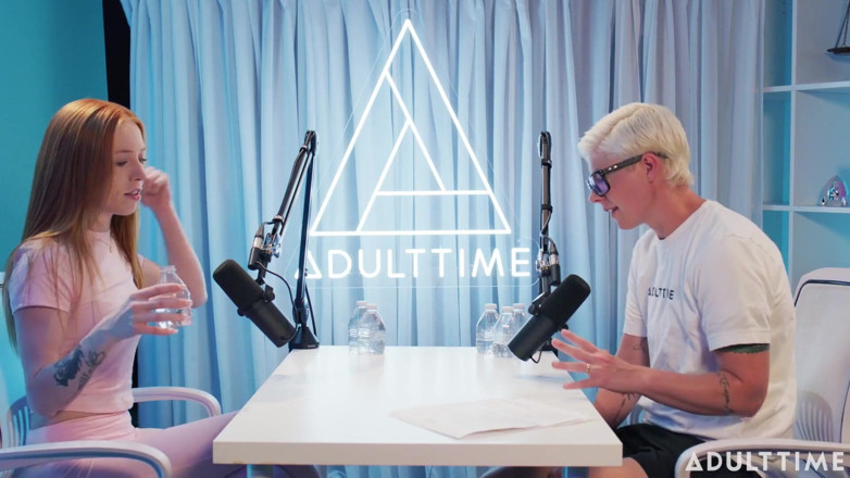 Adult Time Podcast: Madi Collins Enemas, thổi kèn nơi công cộng , &amp; bạn trai...