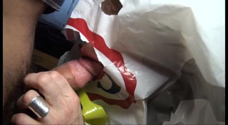 Orgsex: Martine cu cap de plastic