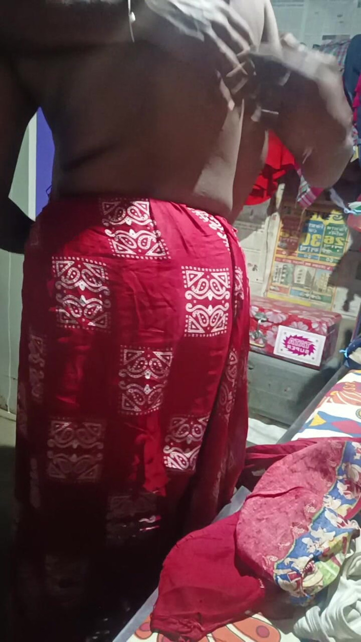 Monika Bhabhi: Seks bhabhi India yang cantik