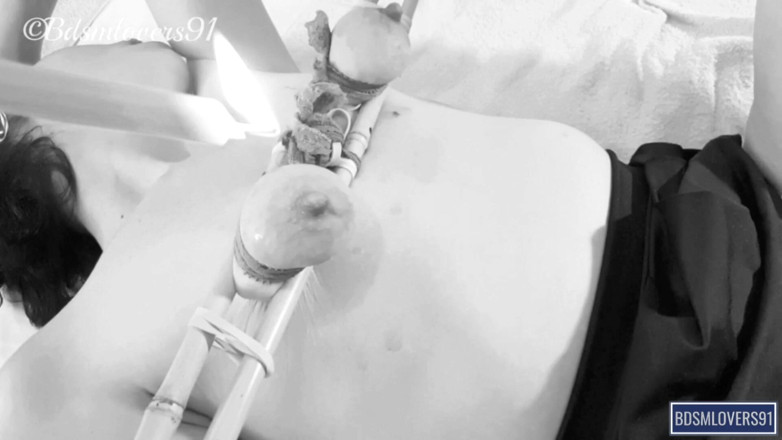 Bdsmlovers91: Shibari aux seins flasques vides, traitement