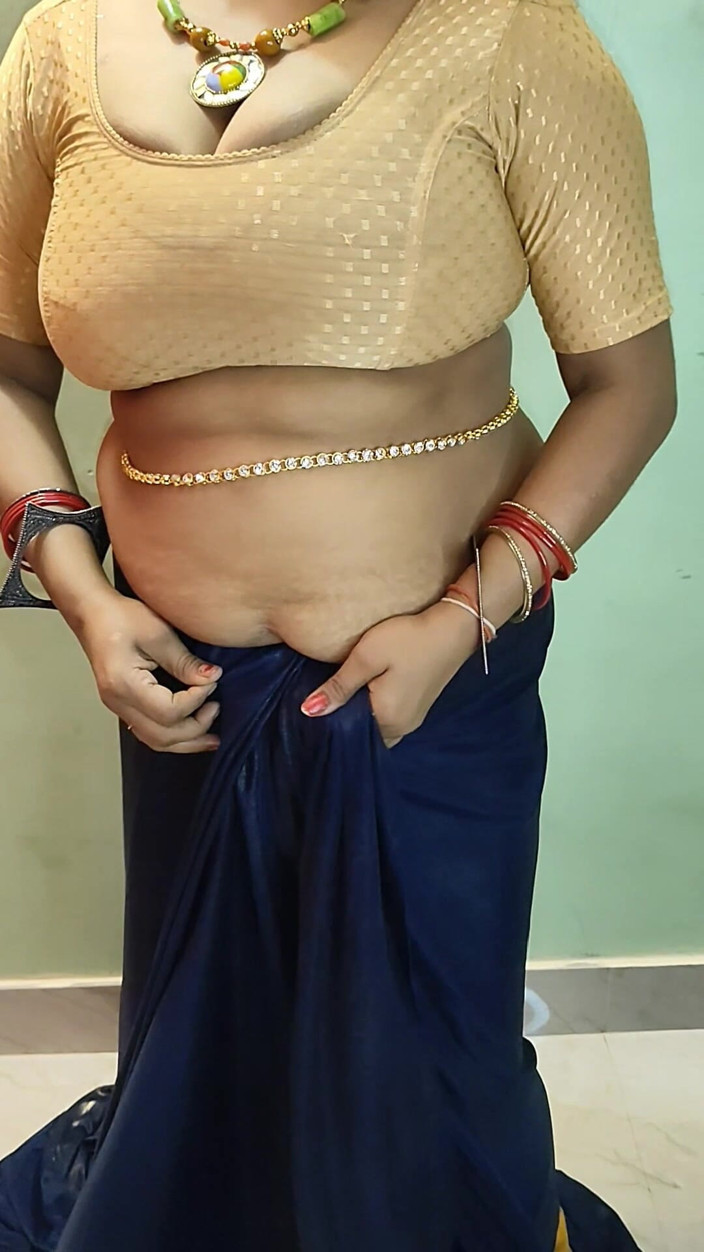 Kavita suman: Indische mollige bBW-ehefrau sari show und dirty talk