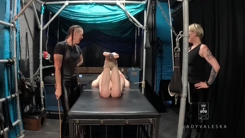 Lady Valeska: Bastinado pentru supusa Alexia
