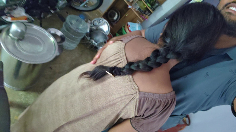 Premi pooja: Langzaam kuste je Bhabhi's borsten en werd Bhabhi blij.