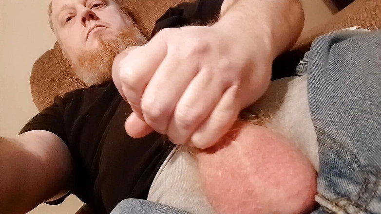 Johnny Red: 抚摸我的大鸡巴直到我射精 - 1