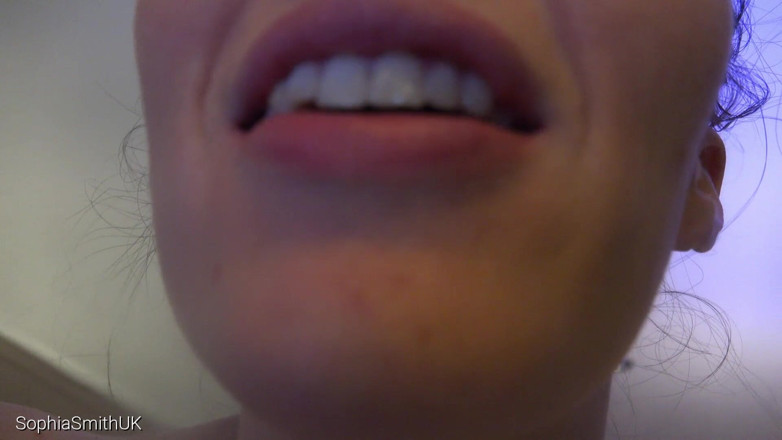 SophiaSmithUK: ASMR ein großer kuss