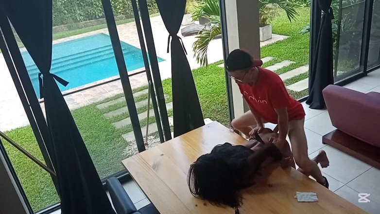 Valera Toro: Trans kız Kolombiyalı tablet ando kanepede sikiliyor